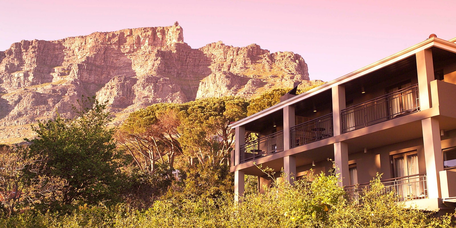Instyle Touristik – Südafrika – Capetown, Garden Route and KrügerKensington Place View
