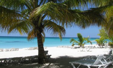 Dominikanische Republik: Roadtrip mit Karibik-Flair mit Strandverlängerung