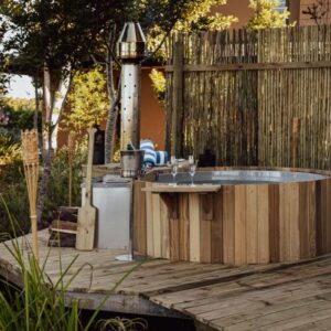 Instyle Touristik – Südafrika – ©FinestTravelAfrica – Golfreise – The Luxperience in SüdafrikaWood fired Hot Tub