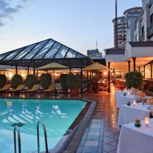 Instyle Touristik – ©FinestTravelAfrica – The Classic – Sarova Lodges in Kenia – Safari in StyleSarova Stanley – Pool Deck Restaurant 3