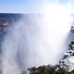 Instyle Touristik – Botswana – copyright GoVacBlack The_Royal_Livingstone_by_Anantara_Exterior_view_Victoria_Falls