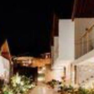 InstyleTouristik_RuandaGorillaSafari-luxury_copyright GoVacBlackThe Retreat at night