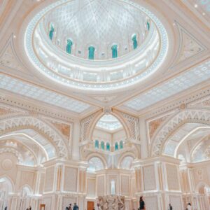 InstyleTouristik_A bright indoor shot of The Great Hall at Qasr Al Watan Palace. copy_©Abu Dhabi Tourism