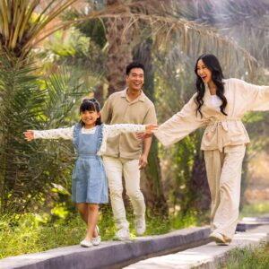InstyleTouristik_Al Ain Oasis – Falaj – Chinese Family copy_copyrightAbuDhabiTourism
