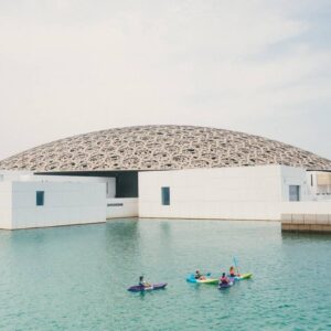 InstyleTouristik_Kayaking at Louvre Abu Dhabi 03 copy_©Abu Dhabi Tourism