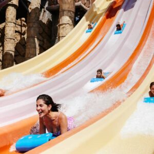 InstyleTouristik_Water slide at Yas Waterworld Abu Dhabi copy_©Abu Dhabi Tourism