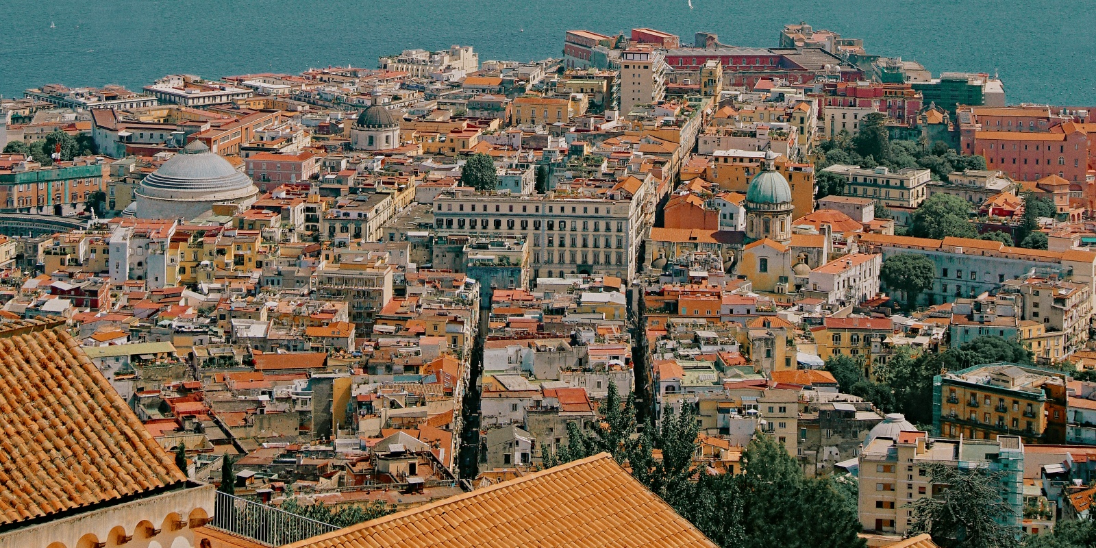 Neapel.t-selin-erkan-92bcOsXzMD4-unsplash